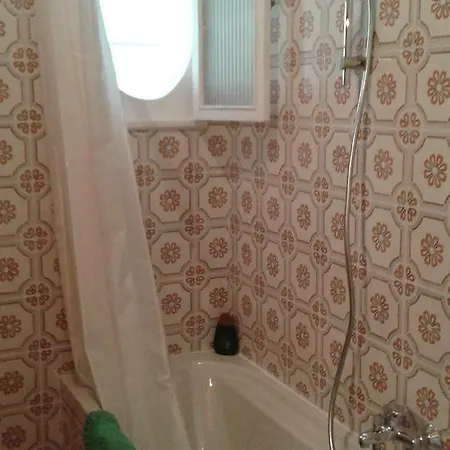 Giga 5 Bed & Breakfast